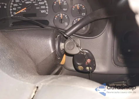 2004 Chevrolet Silverado 2500Hd Ls from USA, damaged, VIN 1GCHK29U74E238645